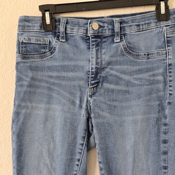 Gap Women Leggings Jeans size Blue Mid Rise Skinny Light Wash 30×24 - Picture 3 of 10